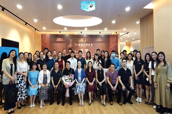 長江鋼琴大(dà)師講堂丨金宇博士巡回講座，連續八場“不(bù)一(yī / yì ／yí)樣的(de)音樂視角”！