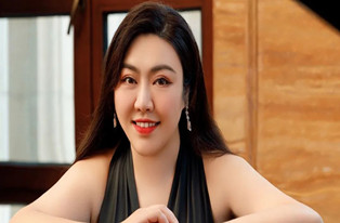藝術家新陣容丨印慧媛：深耕鋼琴演奏和(hé / huò)教學的(de)青年翹楚